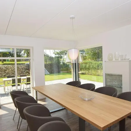 Ostseefrische In Ferienhaus Lobbe